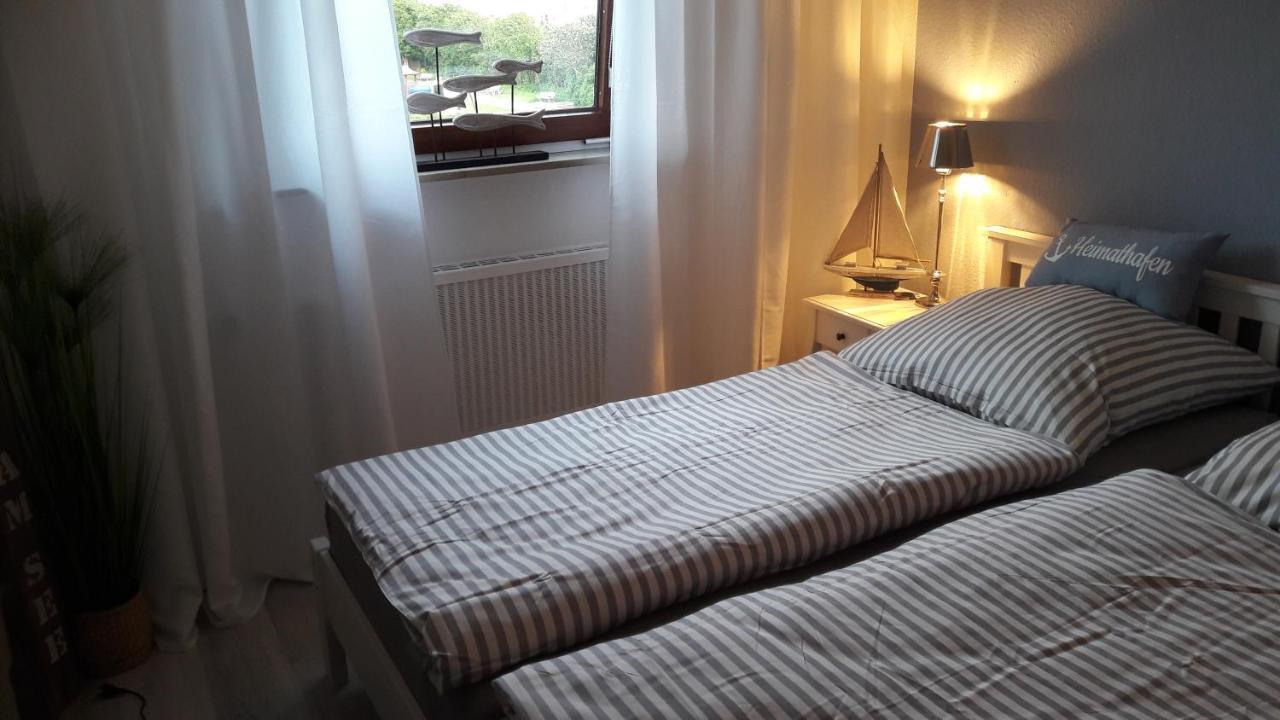 Dreimaster Apartment Busum Bagian luar foto